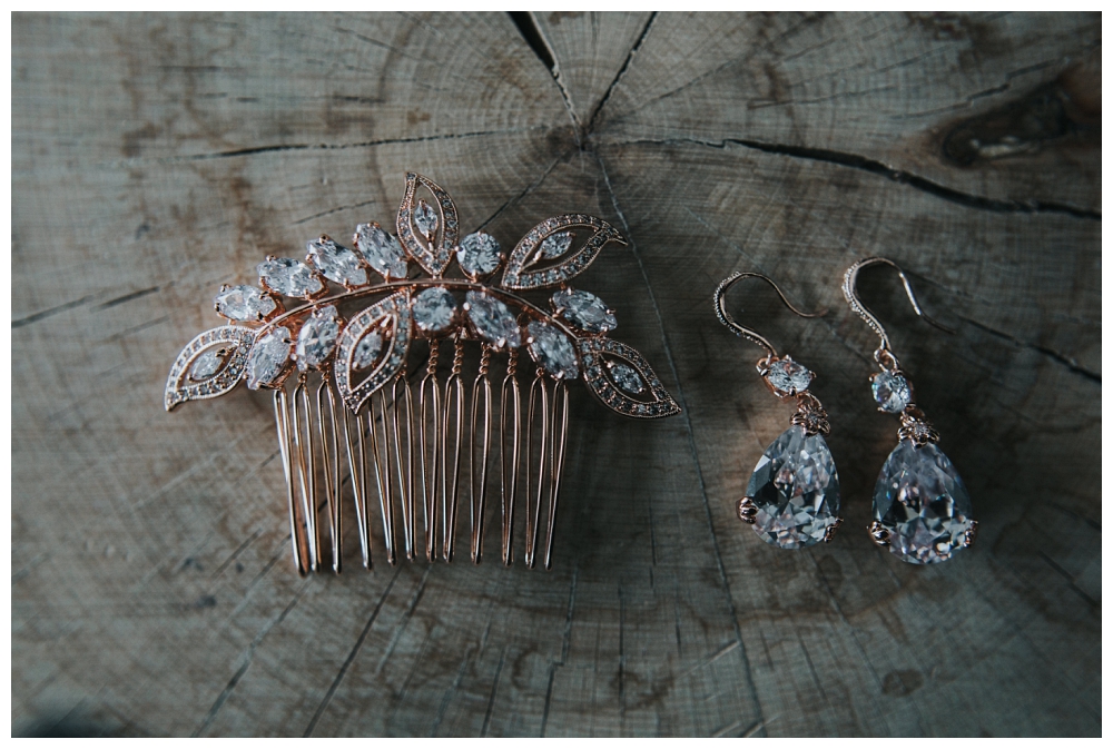 Honeymoon Pictures urbane Hochzeitsfotografie Hochzeit Berlin Soho House House of Weekend Hochzeitsfotos Hochzeitsreportage Hochzeitsbilder Fotodokumentation Brautkleid Getting Ready Amano Hotel Braut Brautschmuck Rosegold