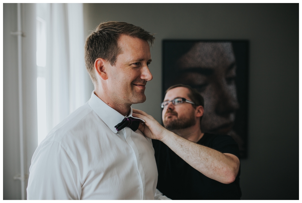 Honeymoon Pictures urbane Hochzeitsfotografie Hochzeit Berlin Soho House House of Weekend Hochzeitsfotos Hochzeitsreportage Hochzeitsbilder Fotodokumentation Brautkleid Getting Ready Amano Hotel Braut Make-Up Hochzeitsstyling