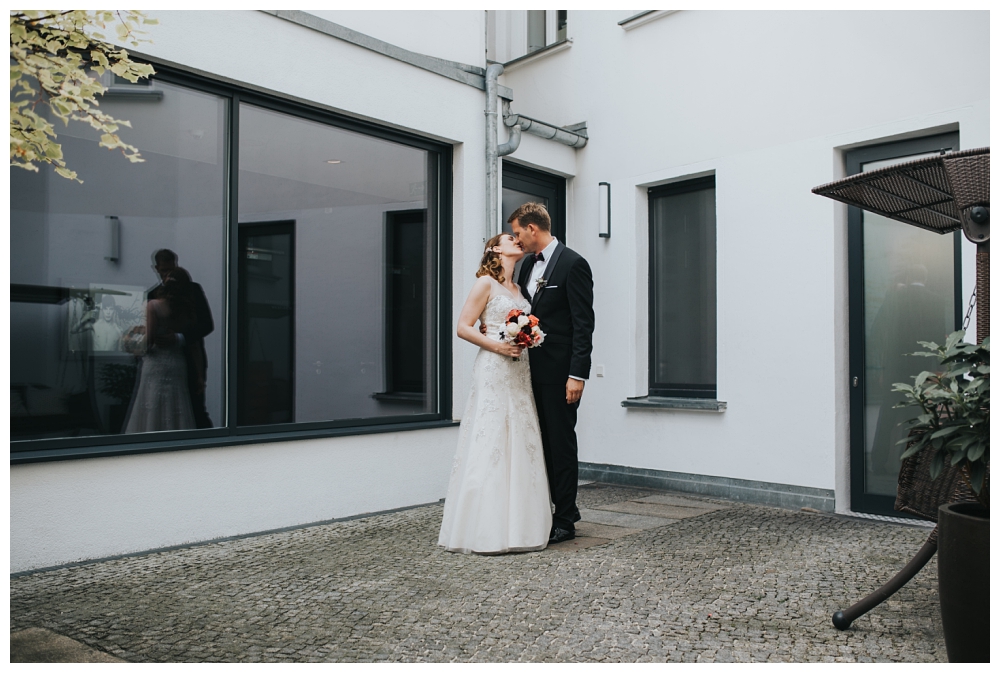 Honeymoon Pictures urbane Hochzeitsfotografie Hochzeit Berlin Soho House House of Weekend Hochzeitsfotos Hochzeitsreportage Hochzeitsbilder Fotodokumentation First Look