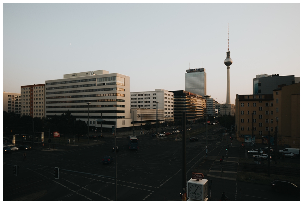 Honeymoon Pictures urbane Hochzeitsfotografie Hochzeit Berlin Soho House House of Weekend Hochzeitsfotos Hochzeitsreportage Hochzeitsbilder Fotodokumentation freie Trauung Industrial 