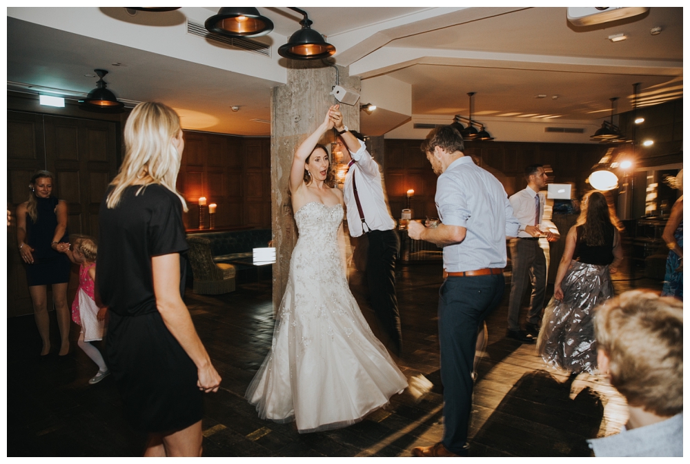 Honeymoon Pictures urbane Hochzeitsfotografie Hochzeit Berlin Soho House House of Weekend Hochzeitsfotos Hochzeitsreportage Hochzeitsbilder Fotodokumentation freie Trauung Industrial 