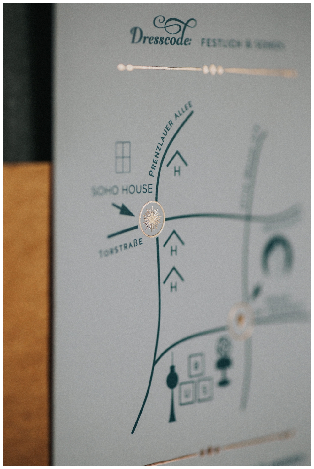 Honeymoon Pictures urbane Hochzeitsfotografie Hochzeit Berlin Soho House House of Weekend Hochzeitsfotos Hochzeitsreportage Hochzeitsbilder Fotodokumentation Hochzeitspapeterie 
