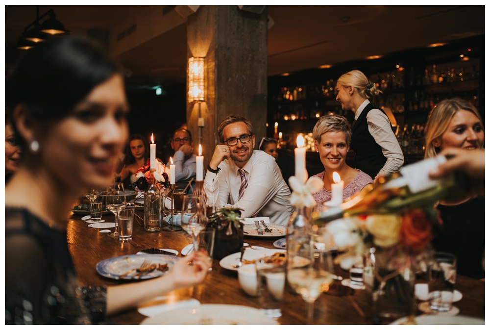 Honeymoon Pictures urbane Hochzeitsfotografie Hochzeit Berlin Soho House House of Weekend Hochzeitsfotos Hochzeitsreportage Hochzeitsbilder Fotodokumentation freie Trauung Industrial 