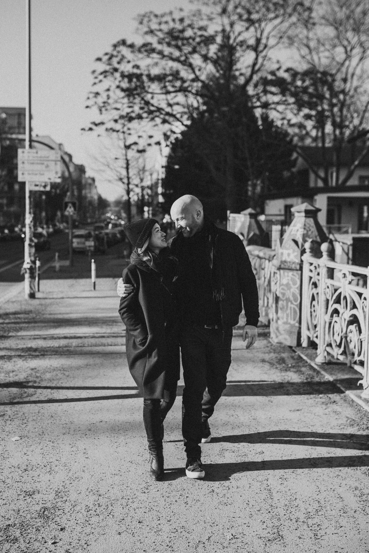 HoneymoonPictures Paarshooting Berlin Kreuzberg Arena Urban Romantisch Paarfotos Brandenburg Potsdam Alternativ Modern