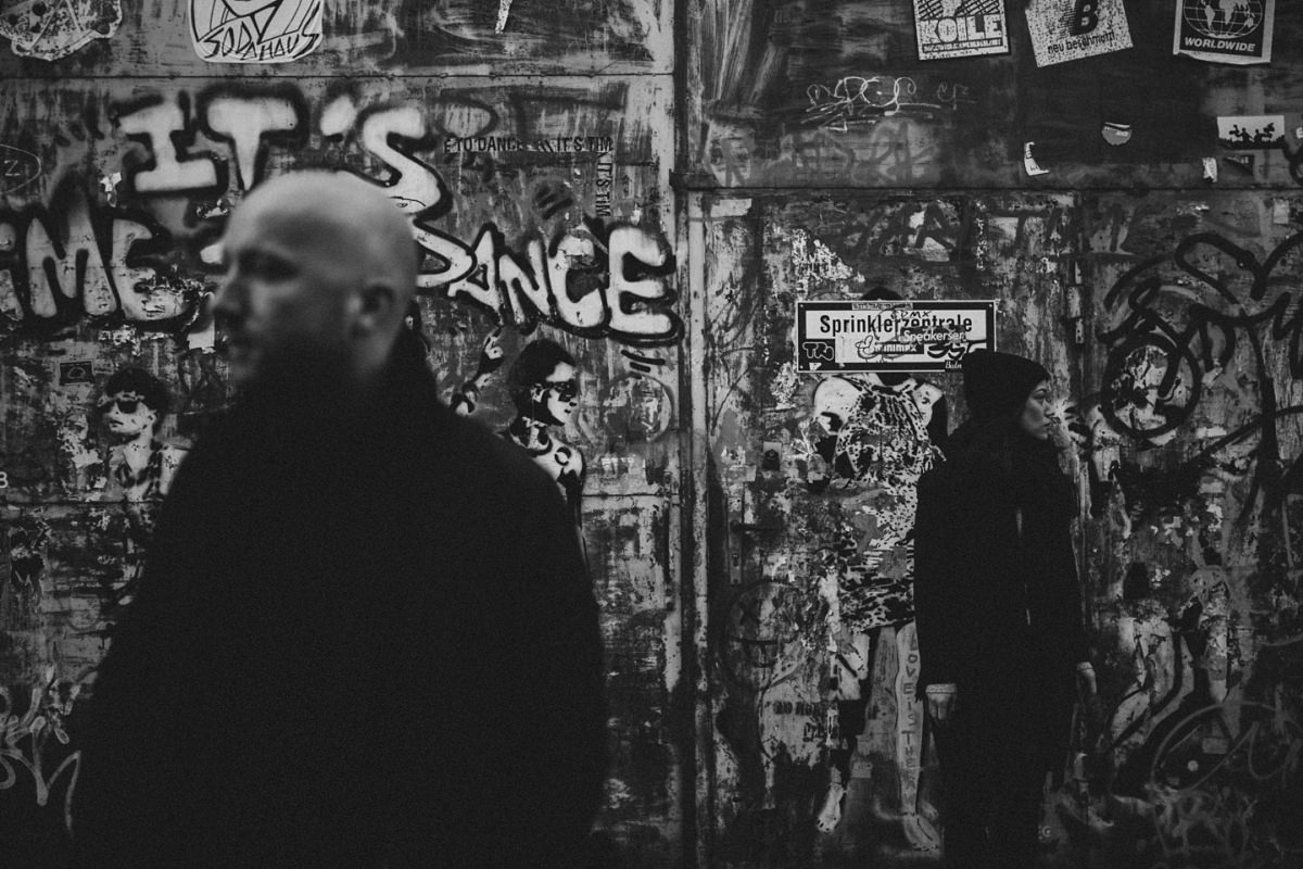 HoneymoonPictures Paarshooting Berlin Kreuzberg Arena Urban Romantisch Paarfotos Brandenburg Potsdam Alternativ Modern