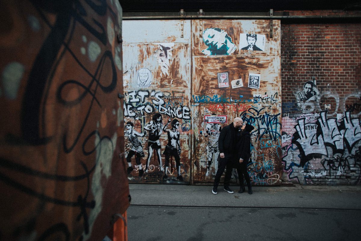 HoneymoonPictures Paarshooting Berlin Kreuzberg Arena Urban Romantisch Paarfotos Brandenburg Potsdam Alternativ Modern